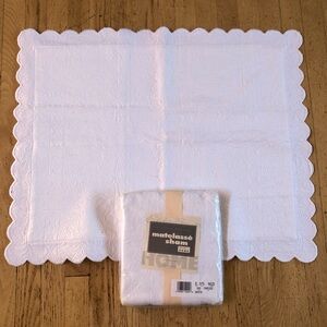 Eddie Bauer NWT pair white Matelasse standard  Sham